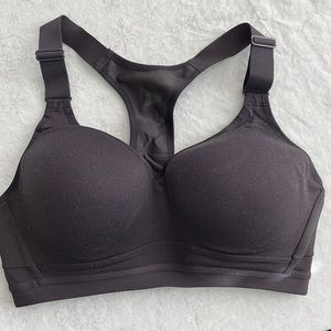 VSX 34D sports bra